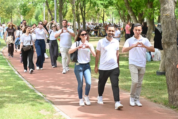 Manisa’da “Sağlık İçin Adım Adım Yürüyüş” etkinliği düzenlendi