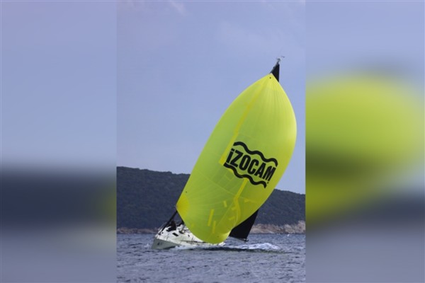 İzocam Yelken Takımı, 2025 Schüco-BAYK Kış Trofesi’nde iddiasını sürdürüyor