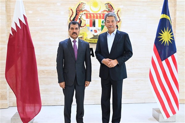 Al Hammadi, Malezya Dışişleri Bakanı Hasan ile bir araya geldi.