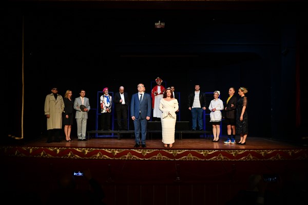 “Yunanlı Bir Kız Aranıyor” oyunu Mamak’ta sahnelendi