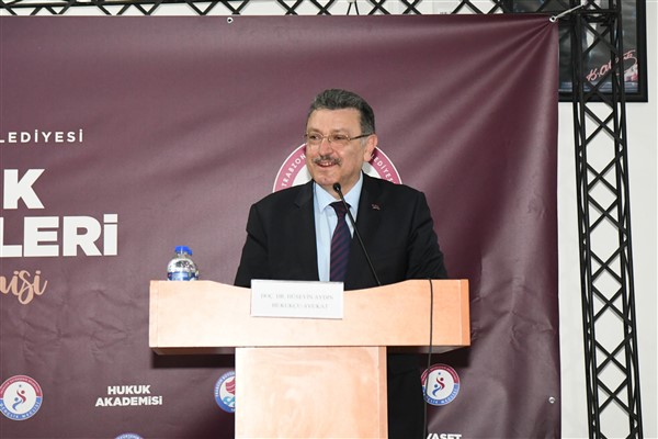 Başkan Genç: Kendinizi geleceğe donanımlı hazırlayın