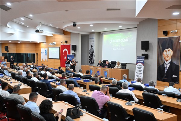 Başkan Böcek, çiftçilerle buluştu