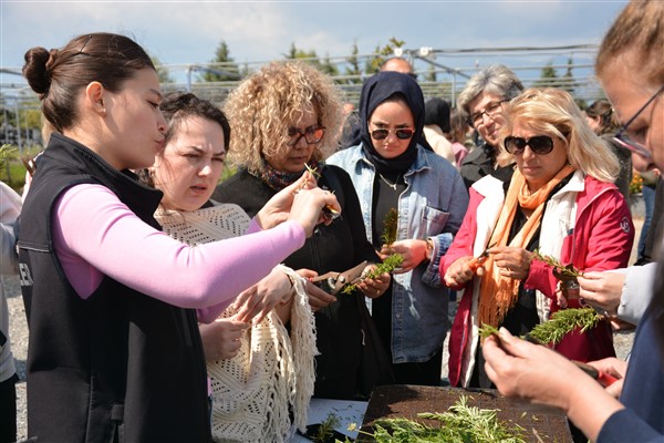 BAÇEM’de 85 kursiyer sertifikalarını aldı