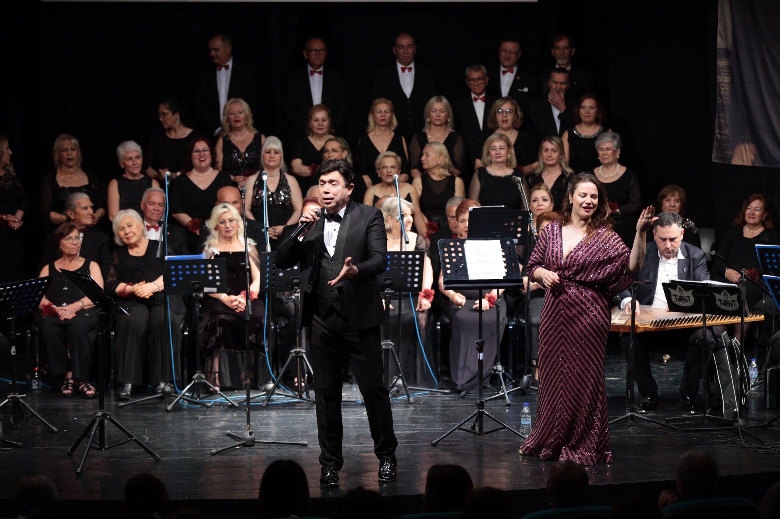 Konak Belediyesi, Türk Sanat Müziği Korosu’nun Yaz Konseri’ne ev sahipliği yaptı