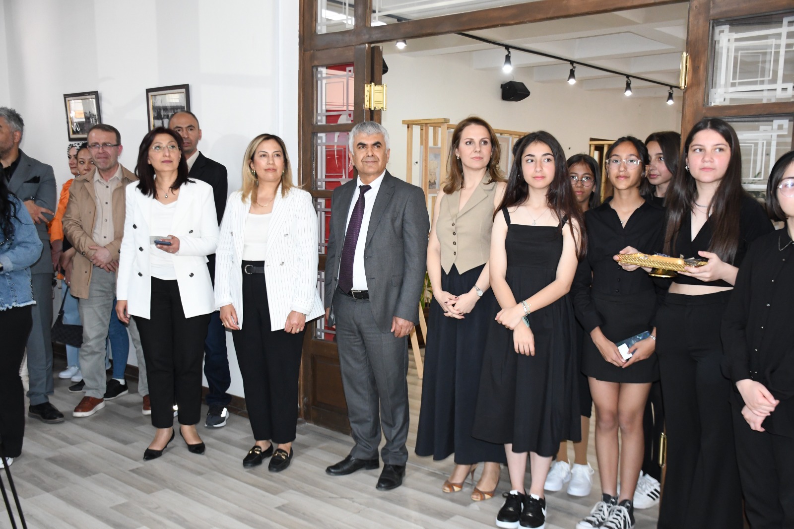 Mamak’ta “Anadolu Medeniyetlerinde Kadın” temalı sergi açıldı