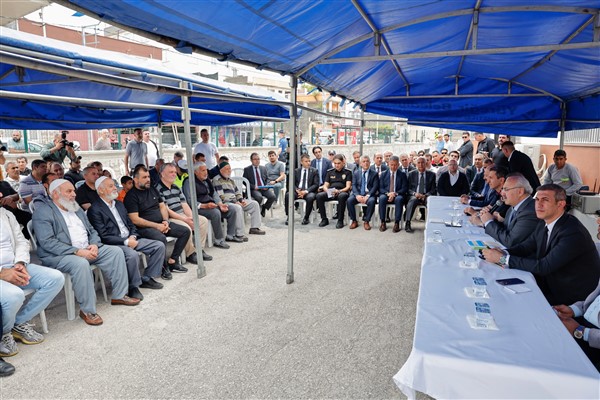 Vali Köşger Yüreğirli vatandaşlarla bir araya geldi