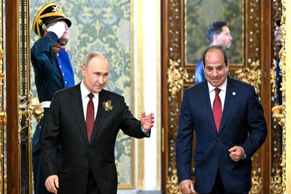 Putin, Mısır Devlet Başkanı es-Sisi ile bir araya geldi
