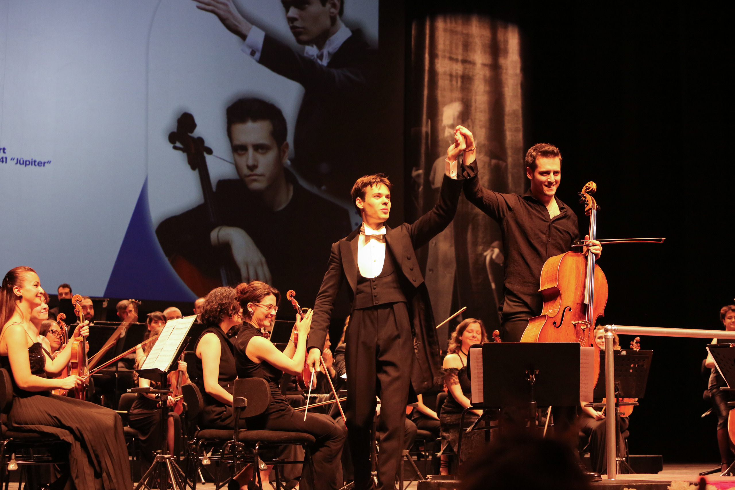 Senfoni Orkestrası’ndan Baltacıgil solistliğinde konser