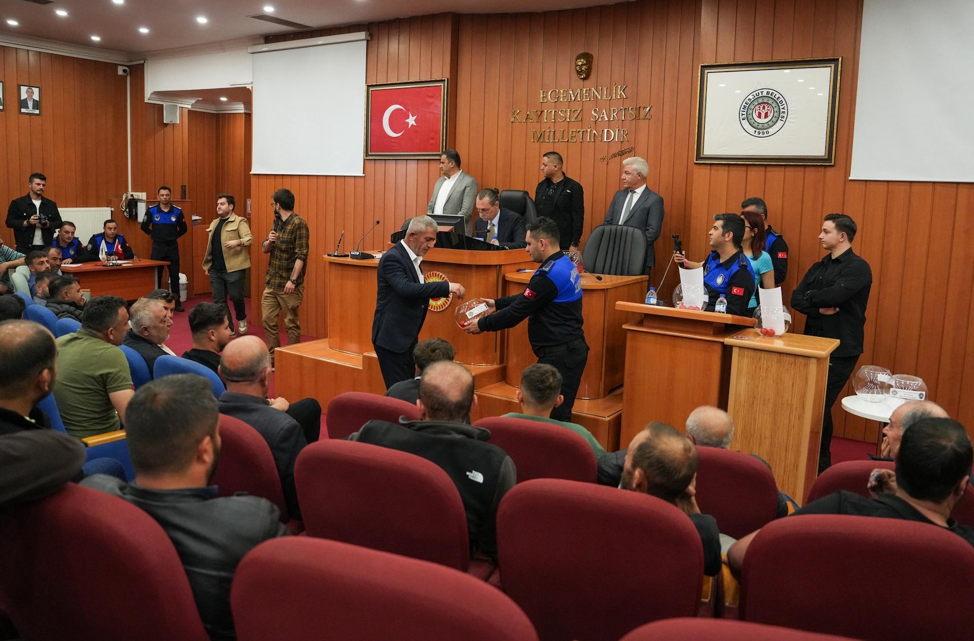 Ayyıldız Kurban Pazarı’nda yer tahsisleri kura ile belirlendi