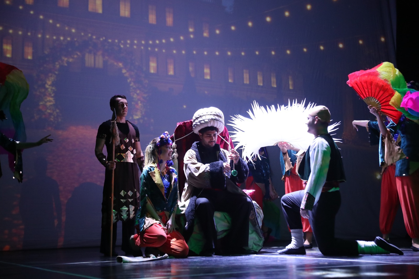 İzmit Halk Dansları Topluluğu’ndan “Sihirli Kolye” teatral gösterisi