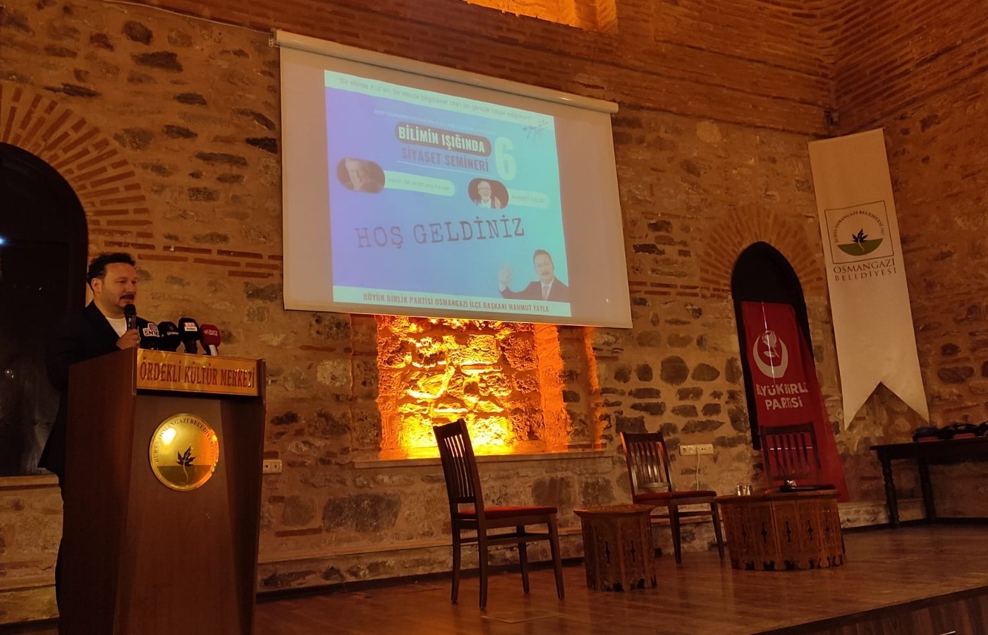 “Bilimin Işığında Siyaset” seminerlerinin altıncısı yapıldı