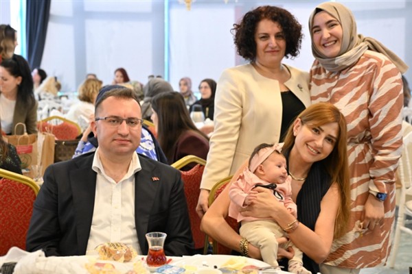 Gaziosmanpaşa’da Anneler Günü kutlamaları