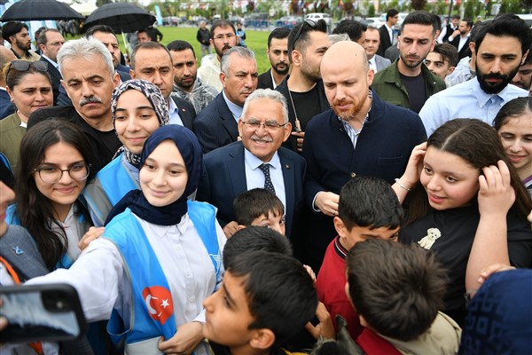 Büyükkılıç, TÜGVA Ortaokul Yaz Okulu Tanıtım Programı’na katıldı