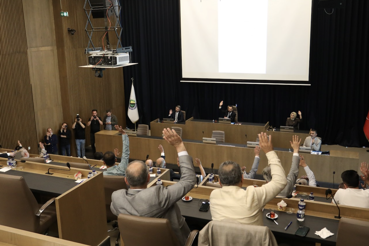 İnegöl Belediyesi 2024 bütçesi oy çokluğuyla kabul edildi