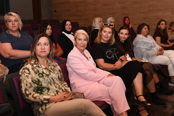 Kadınlar menopoza karşı bilgilendirildi