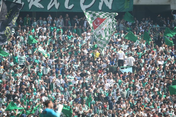 Bursaspor’da hedefe son 10 bin