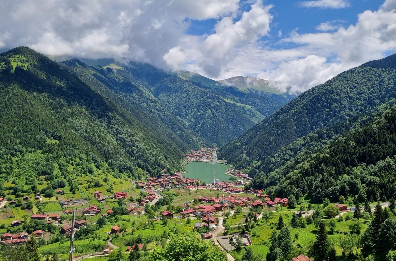 Uzungöl’e yapılması planlanan hidroelektrik santrali (HES) projesi iptal edildi