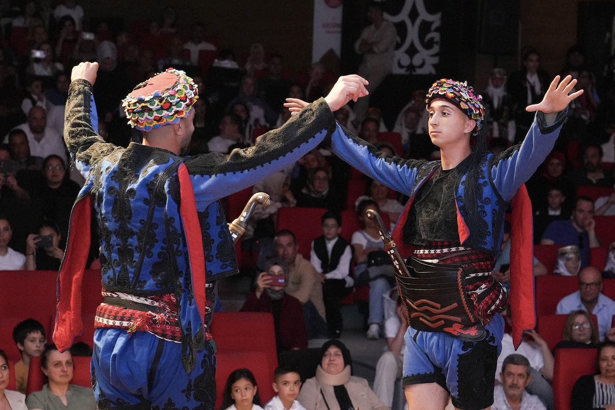 Keçiören’de Yedi Bölge Tek Yürek gösterisi sahnelendi