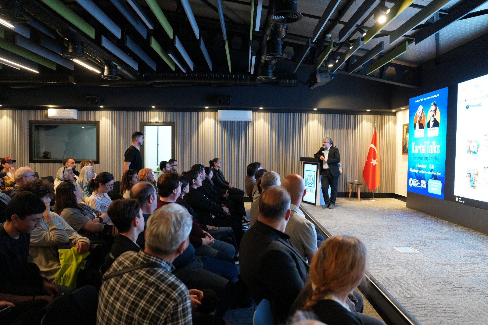 Kartal’da “Üretken Yapay Zeka Eğitimi” konuşuldu