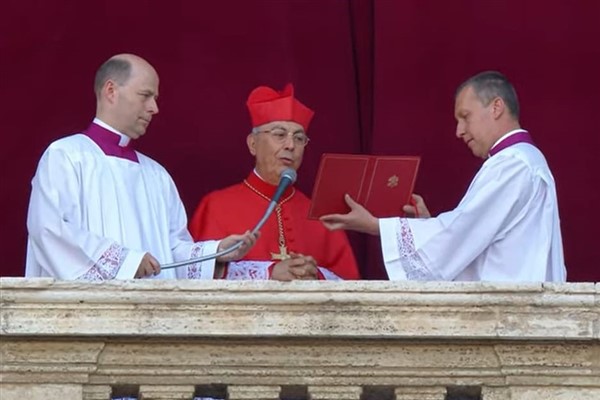 Yeni Papa Kardinal Robert Prevost