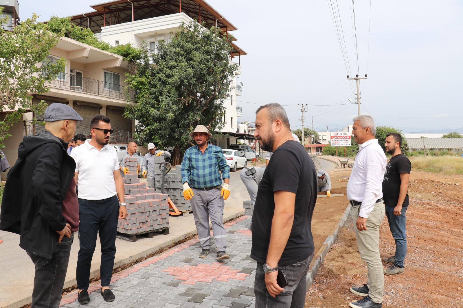 Gazipaşa Belediyesi, havalimanı yolunda kaldırım çalışmasını tamamladı