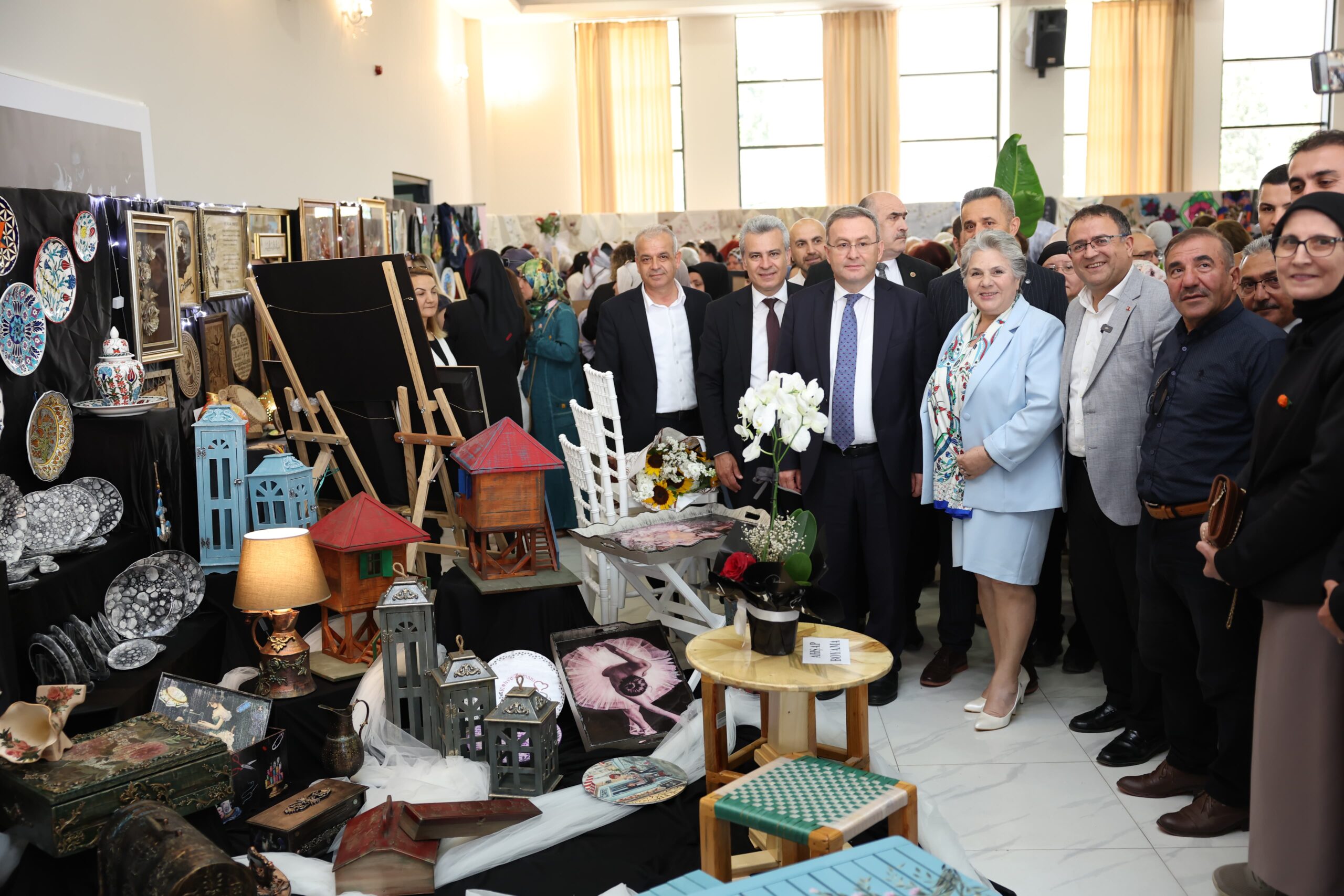 DER-MEK’ten yıl sonu sergisi