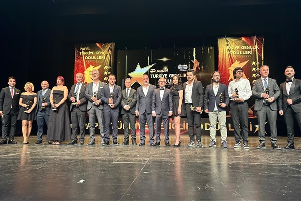 Gençlik Özel Ödülü, Başkan Yıldız’a verildi