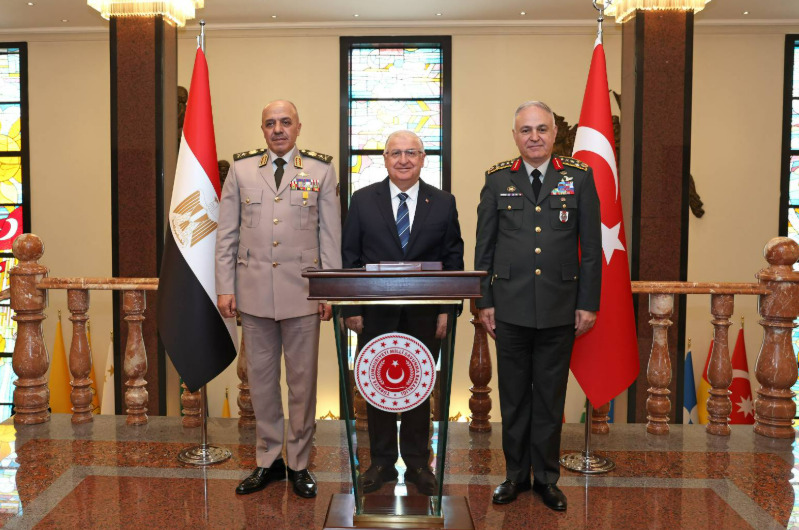 Bakan Güler, Mısır Genelkurmay Başkanı Korgeneral Khalifa’yı kabul etti