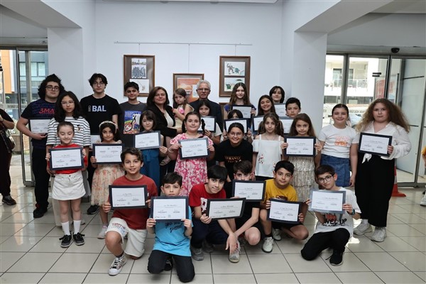 Karikatür Atölyesi katılımcılarından yıl sonu sergisi