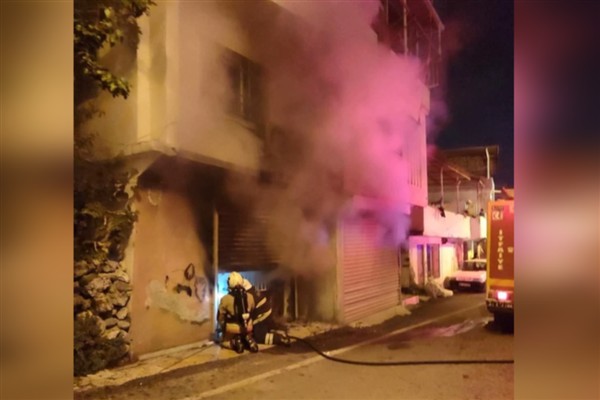 İskenderun’da meskende çıkan yangın söndürüldü