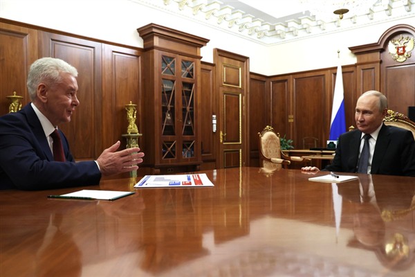 Rusya Devlet Başkanı Putin, Moskova Belediye Başkanı Sobyanin ile toplantı yaptı