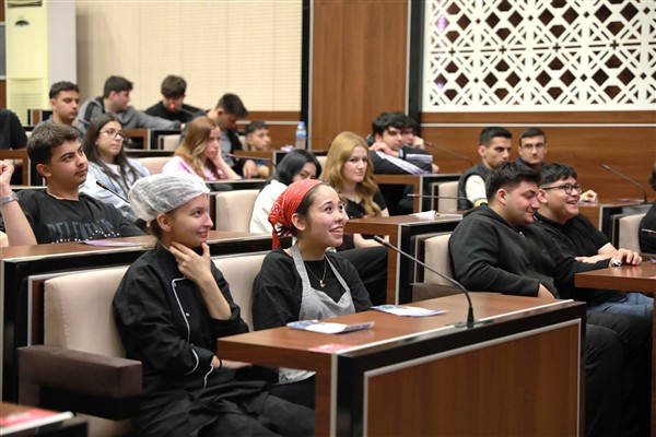 Keçiören Belediyesi’nden sınava hazırlanan öğrencilere destek