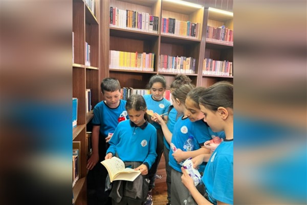 Osmangazi Belediyesi’nden çocuklara masal şöleni