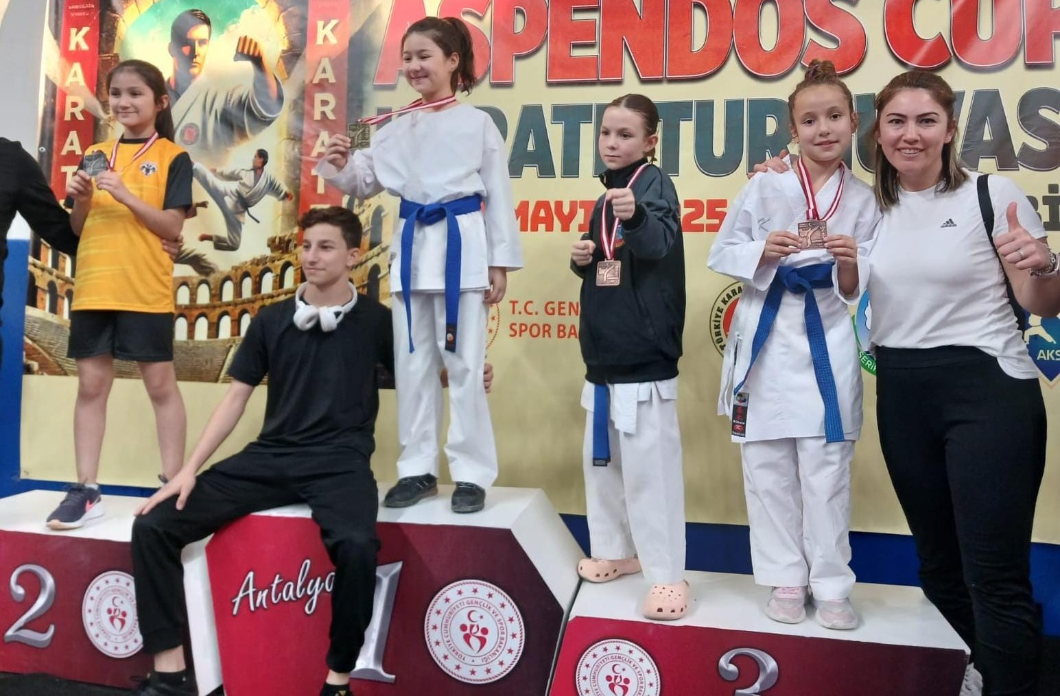 Aliağalı karateciler Aspendos Cup Karate Turnavası’nda