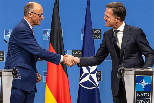 NATO Genel Sekreteri Rutte, Almanya Başbakanı Merz’i ağırladı