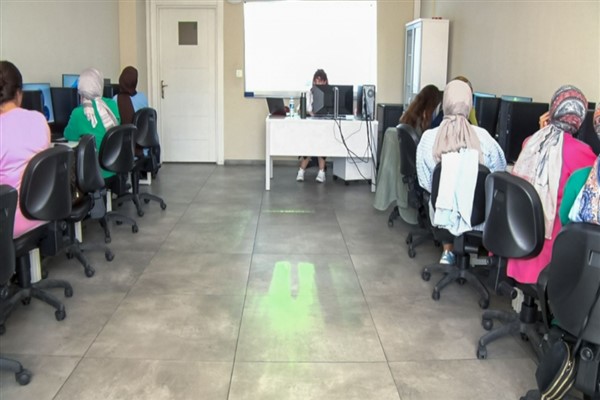 Kadınlara yönelik bilgisayar ve 3D animasyon eğitimi başladı