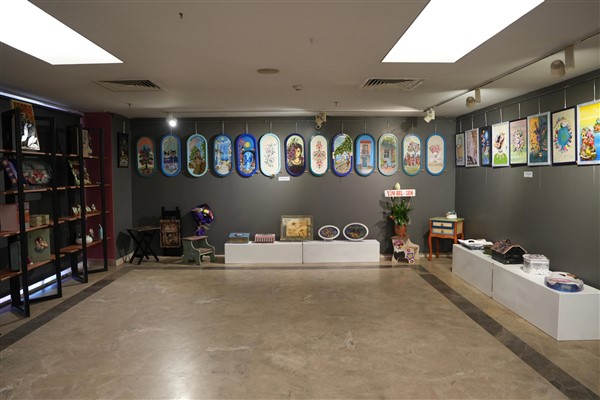 ‘Yansımalar’ sergisi kapılarını açtı