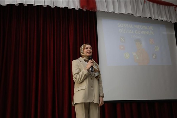 İnegöl’de “Sosyal Medya ve Dijital Güvenlik” semineri düzenlendi
