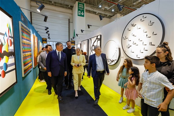 Tugay: Sanatçıların buluşma noktalarından biri İzmir olacak