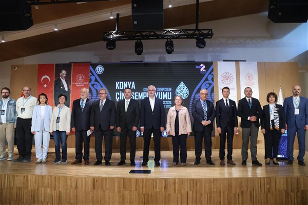 “Konya Çini Sempozyumu” başladı