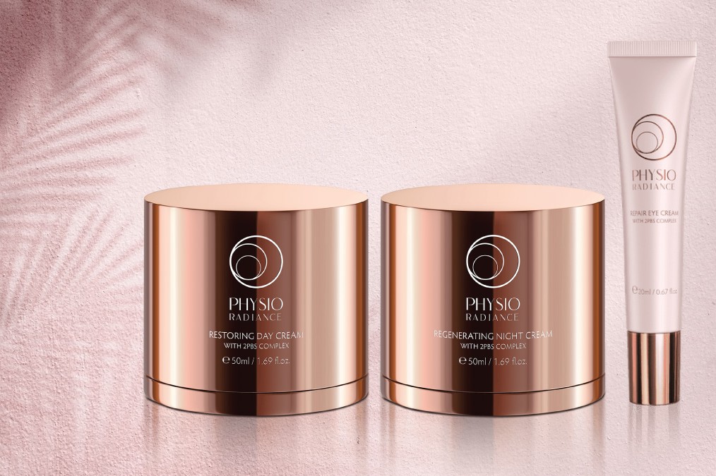 Physio Radiance ile annenize ışıldayan bir cilt hediye edin