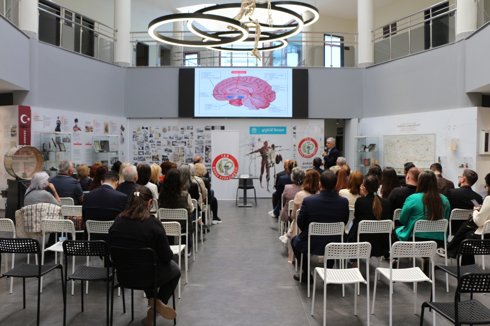 Nilüfer’de eczacılığın toplum sağlığındaki önemi konuşuldu