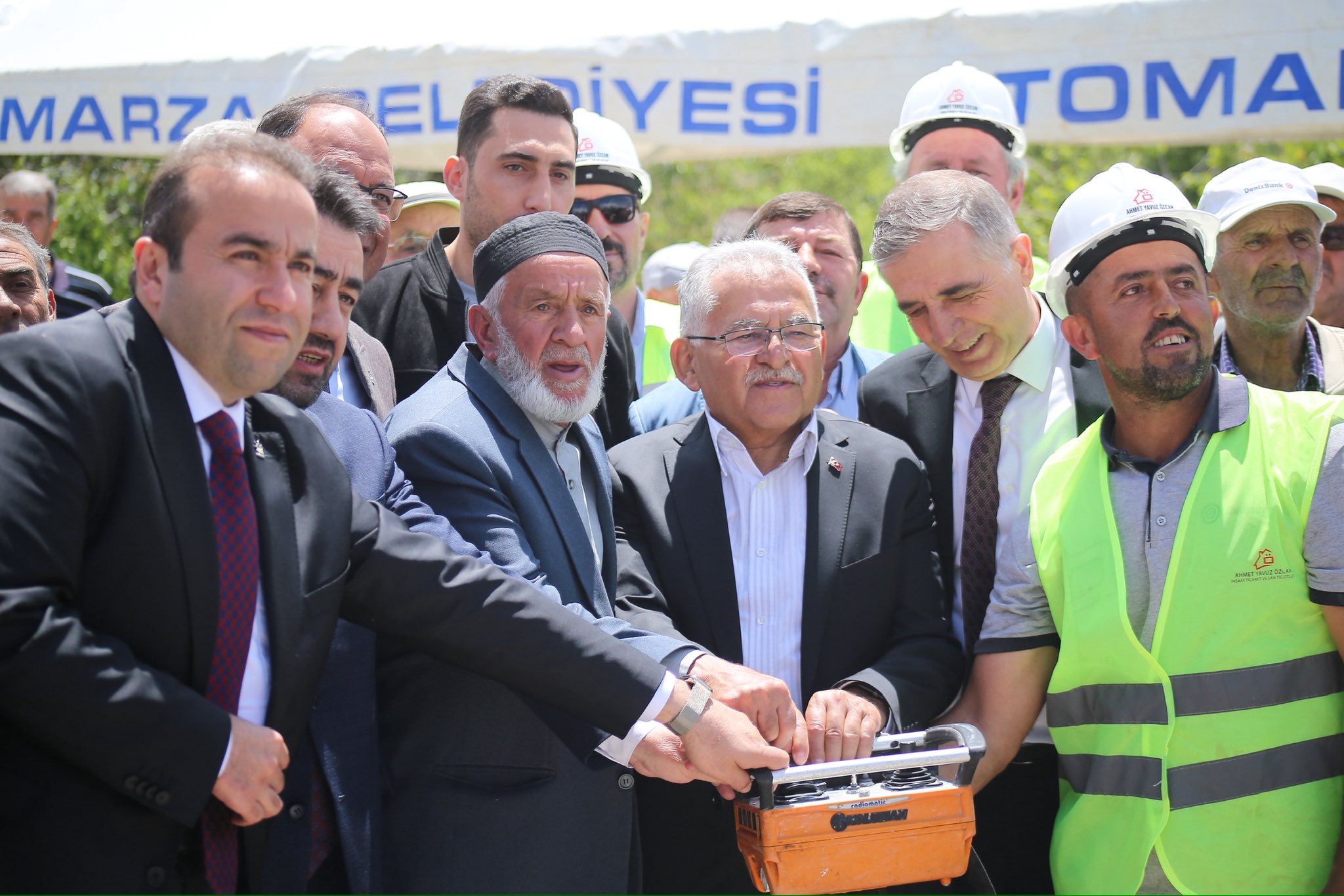 Başkan Büyükkılıç, Tomarza’daki yeni caminin temel atma törenine katıldı