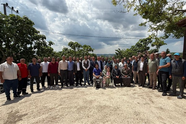 İzmit Belediyesi ekipleri, Çağırgan Mahallesi’nde muhtarlarla buluştu