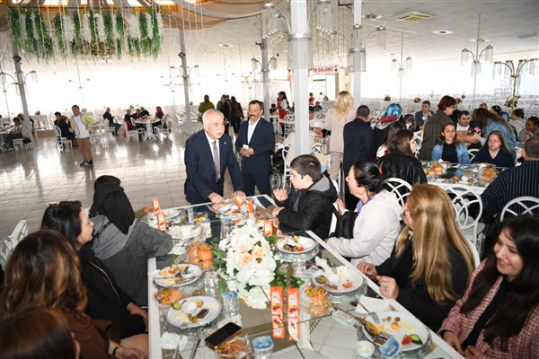 Keşan’da engelliler ve ailelerine yönelik kahvaltı etkinliği düzenlendi