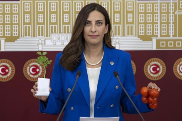 DEVA Partili Rızvanoğlu’ndan Tarım Bakanı’na pestisit uyarısı