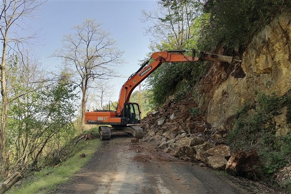 Ordu Büyükşehir’den yol genişletme çalışması
