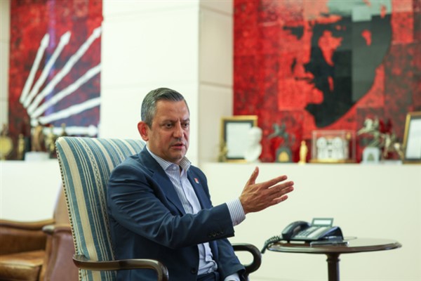 CHP Genel Başkanı Özel, İmamoğlu’nu ziyaret etti