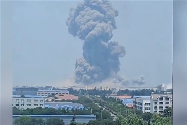 Çin’deki kimyasal tesiste büyük patlamanın ardından kurtarma operasyonu başlatıldı