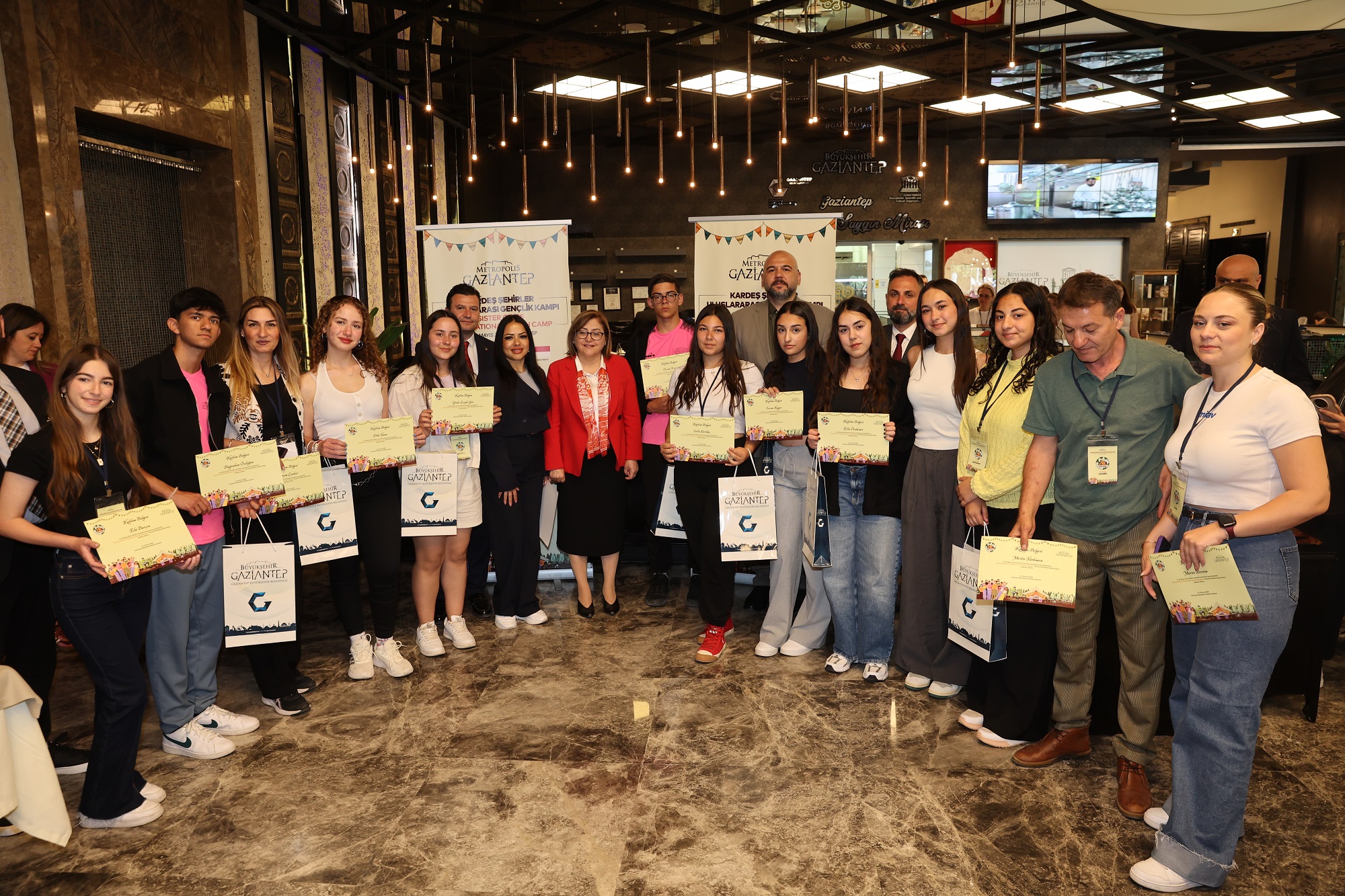 Kardeş Şehirler Uluslararası Gençlik Kampı tamamlandı